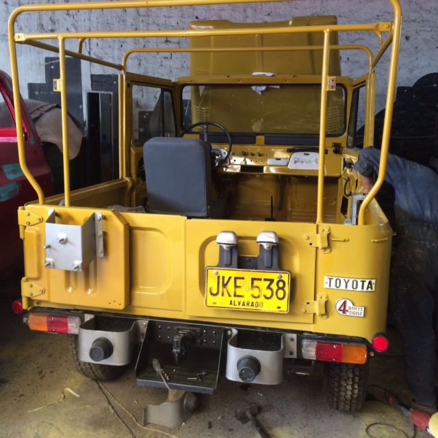 1976 Yellow Toyota Land Cruiser SUV