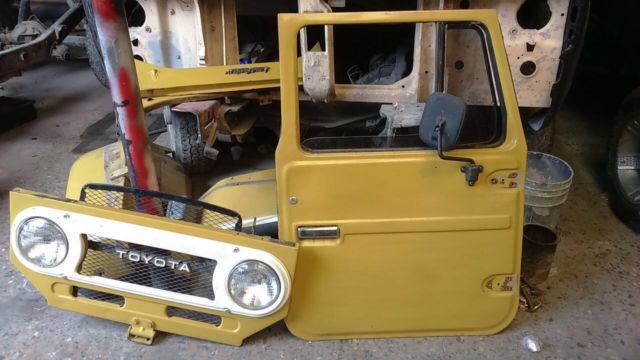 1976 Yellow Toyota Land Cruiser SUV