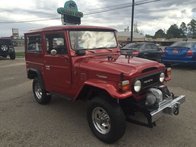 1976 Burgundy Toyota Land Cruiser SUV