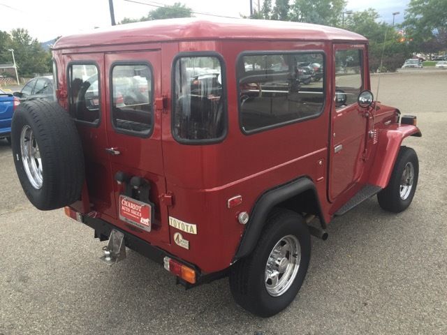 1976 Burgundy Toyota Land Cruiser SUV