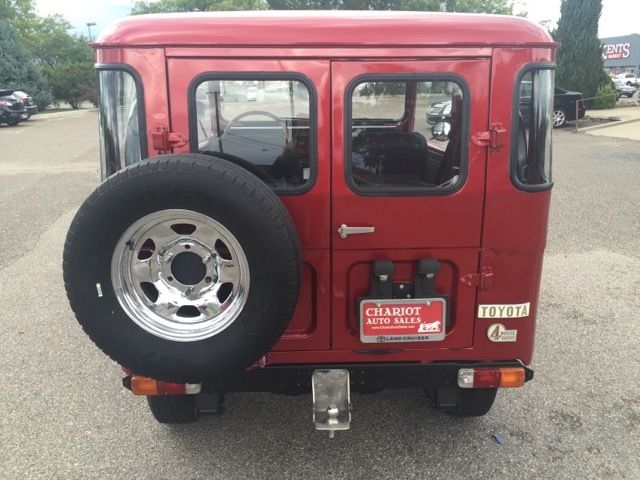 1976 Burgundy Toyota Land Cruiser SUV