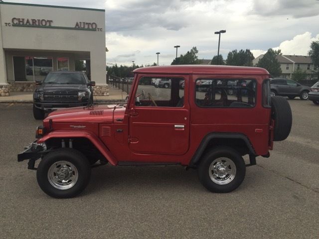 1976 Burgundy Toyota Land Cruiser SUV