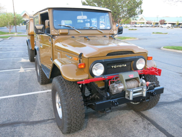 1976 Green Toyota Land Cruiser --