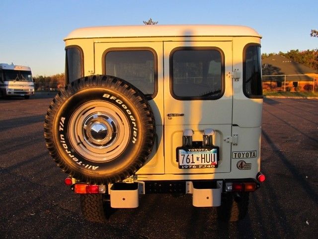 1976 Tan Toyota Land Cruiser SUV