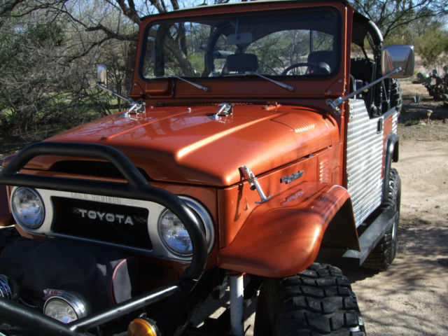 1976 MET. ORANGE Toyota Land Cruiser Convertible
