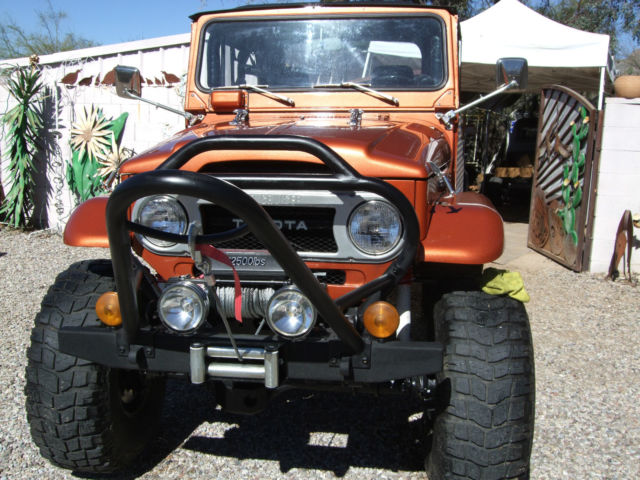 1976 MET. ORANGE Toyota Land Cruiser Convertible