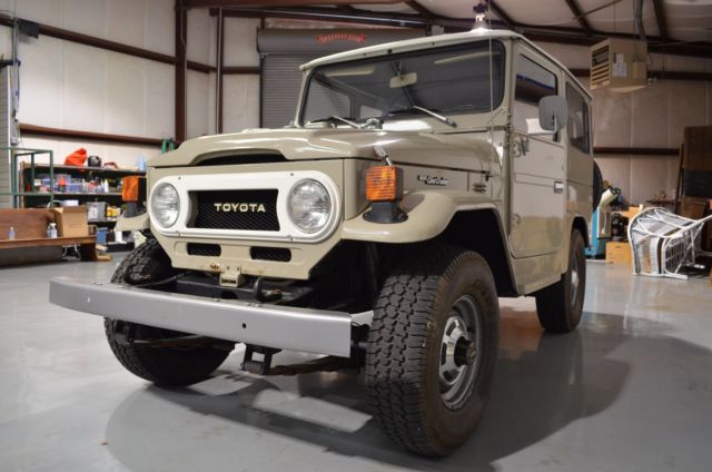 1976 Beige Toyota Land Cruiser SUV