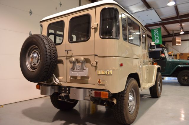 1976 Beige Toyota Land Cruiser SUV