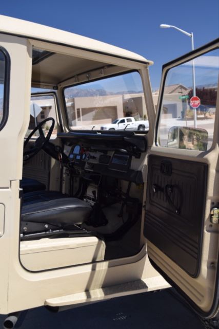 1976 Tan Toyota Land Cruiser SUV