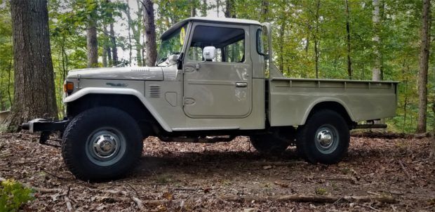 1976 Tan Toyota Land Cruiser Standard Cab Pickup