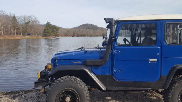 1976 Blue Toyota Land Cruiser 2DR