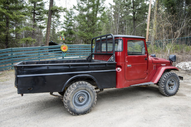 1976 Red Toyota Land Cruiser