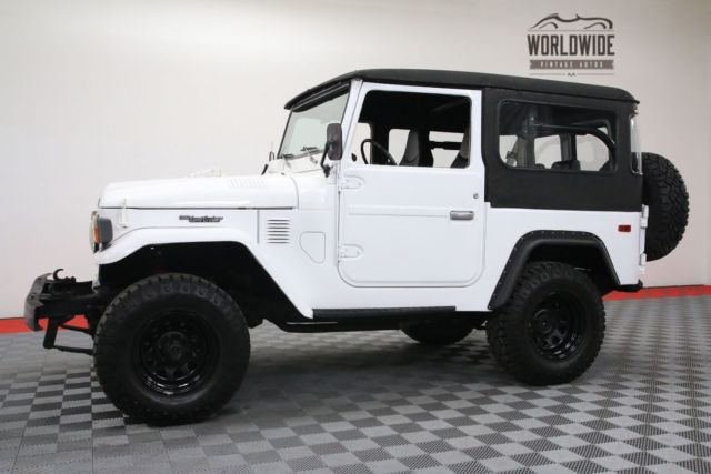 1976 White Toyota Land Cruiser