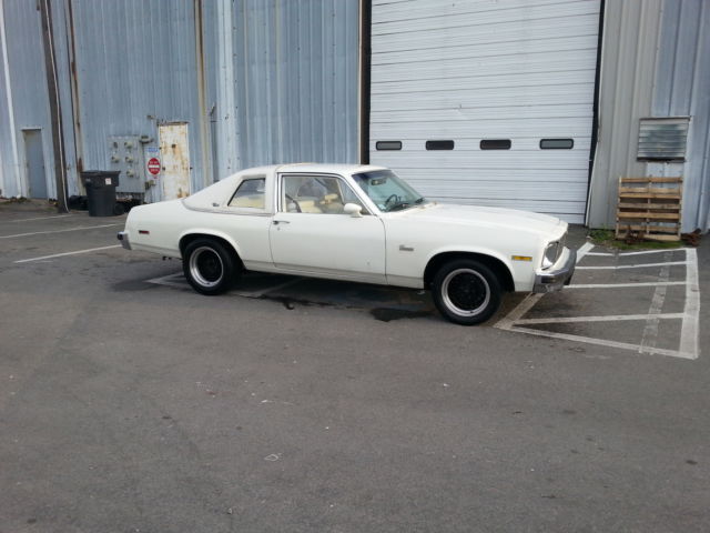 1976 White Chevrolet Nova Coupe
