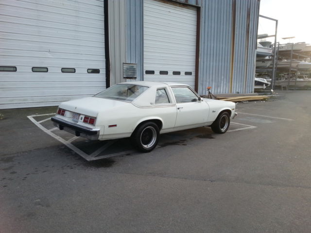 1976 White Chevrolet Nova Coupe