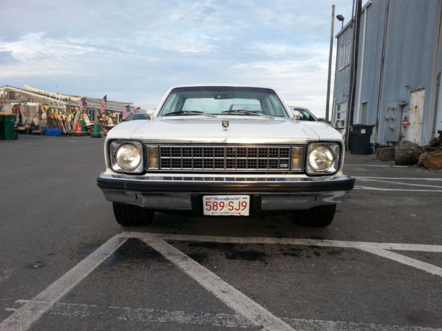 1976 White Chevrolet Nova Coupe
