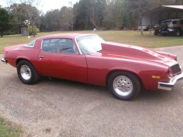 1976 porche red Chevrolet Camaro Coupe