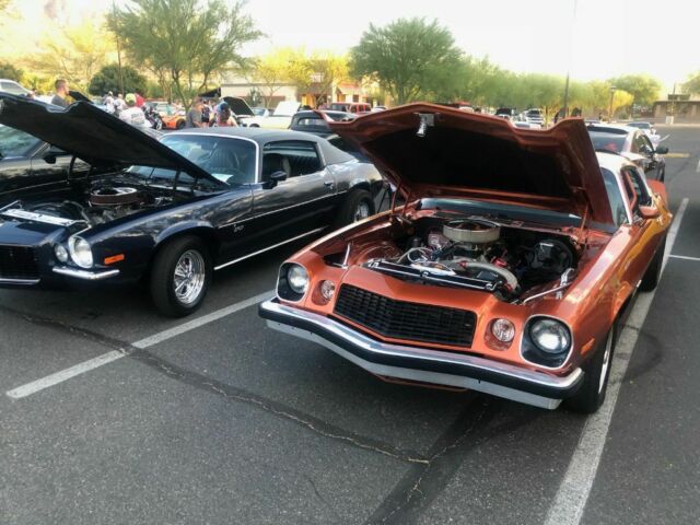 1976 Sunburst orange mettalic Chevrolet Camaro