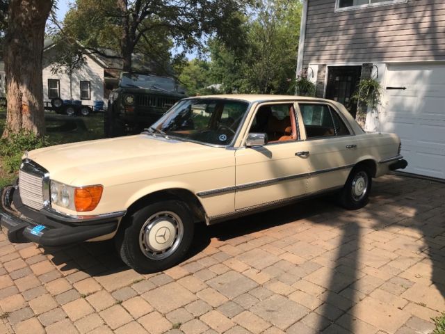 1977 Light Ivory Mercedes-Benz 200-Series Sedan