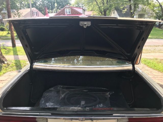 1977 Light Ivory Mercedes-Benz 200-Series Sedan