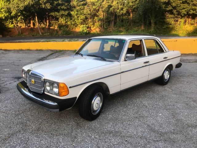 1977 White Mercedes-Benz 300-Series Sedan