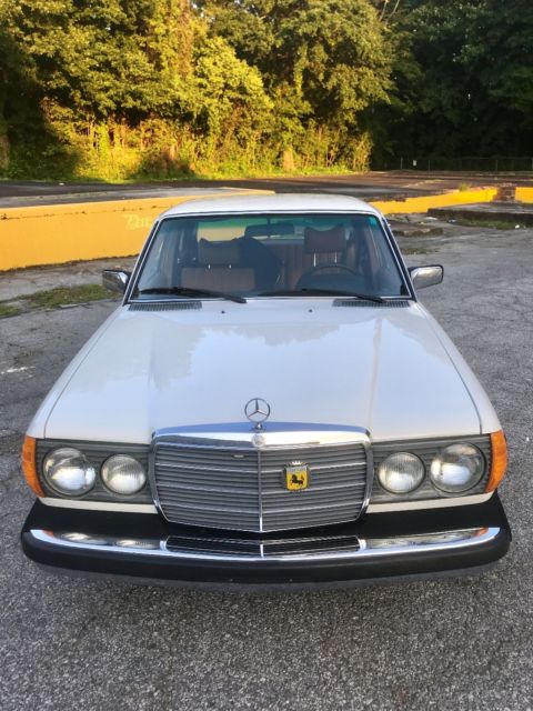 1977 White Mercedes-Benz 300-Series Sedan