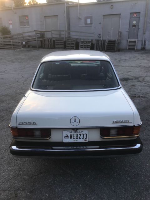 1977 White Mercedes-Benz 300-Series Sedan