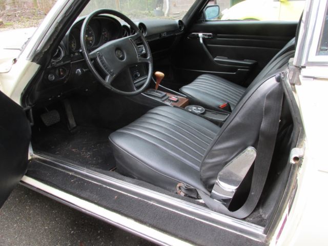 1977 Cream Mercedes-Benz SL-Class Convertible