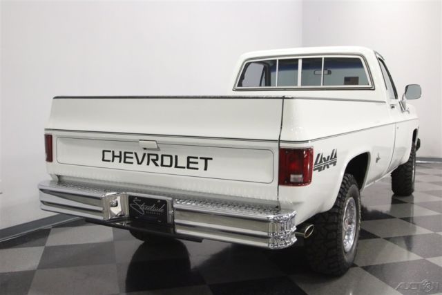 1977 White Chevrolet K-10