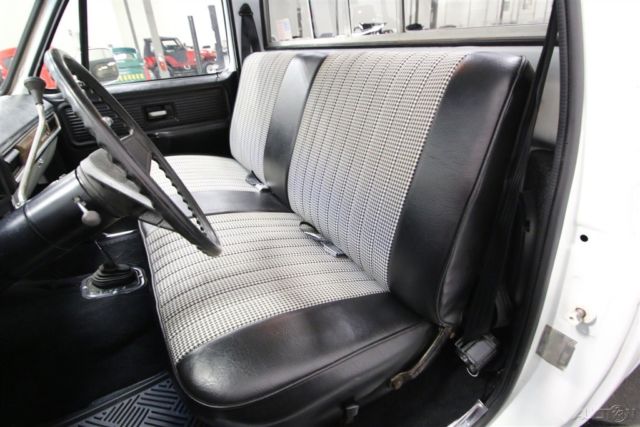 1977 White Chevrolet K-10