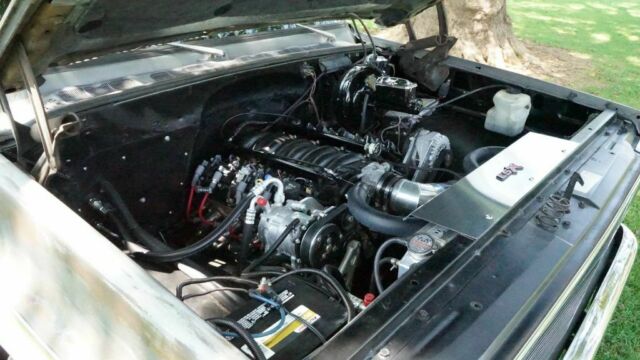 1977 White & Gray Chevrolet C-10 Extended Cab Pickup