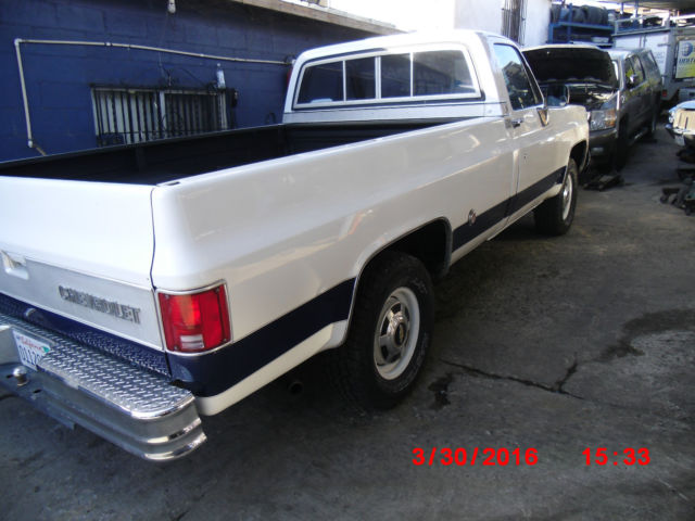 1977 WHITE Chevrolet C/K Pickup 2500