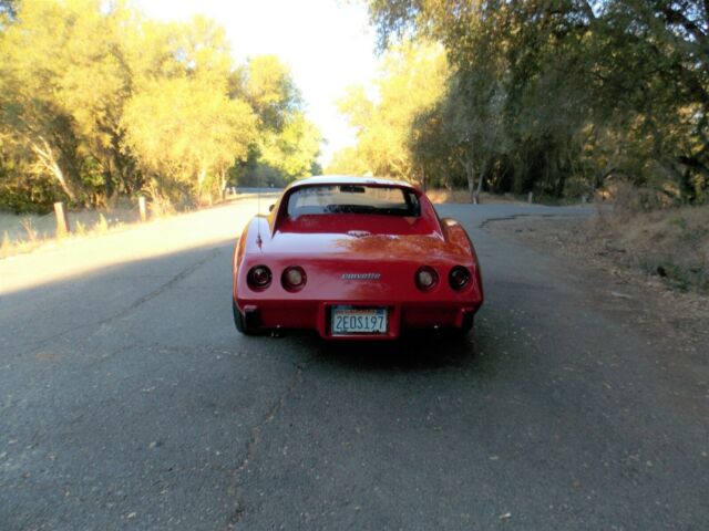 1977 Red Chevrolet Corvette Coupe