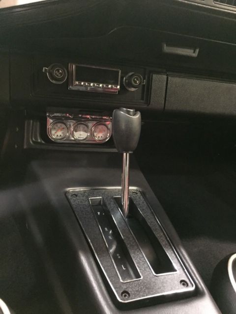 1977 White Chevrolet Camaro