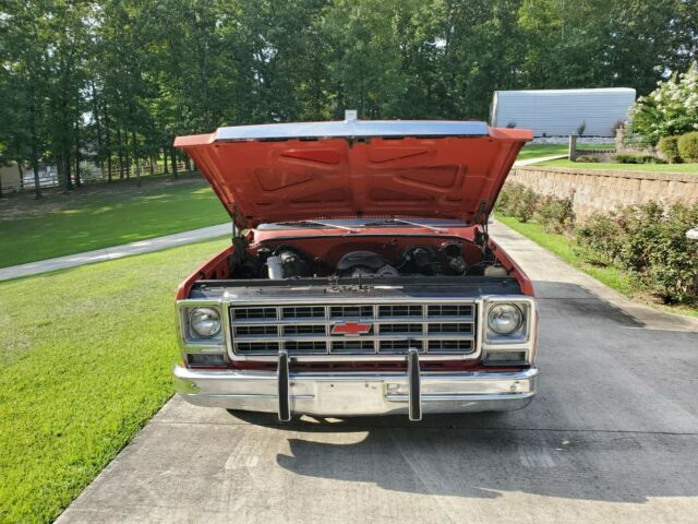1977 Orange Chevrolet C-10