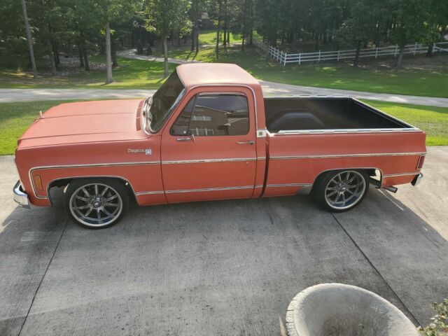 1977 Orange Chevrolet C-10