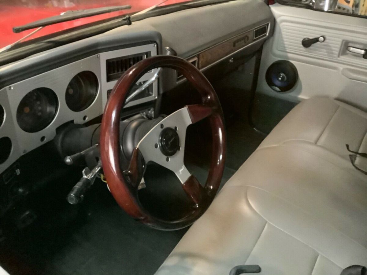 1977 Red Chevrolet C-10