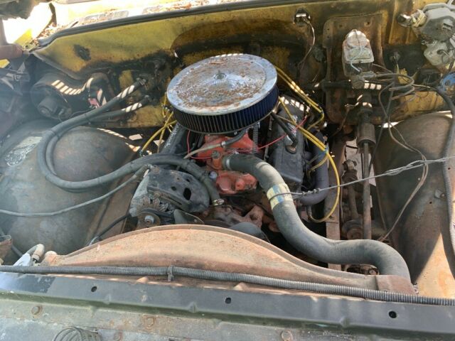 1977 Yellow Chevrolet C-10