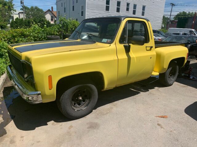 1977 Yellow Chevrolet C-10
