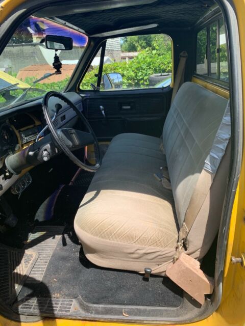 1977 Yellow Chevrolet C-10