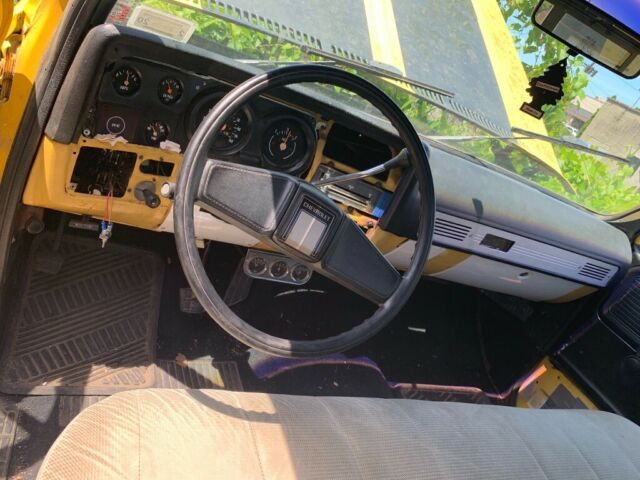 1977 Yellow Chevrolet C-10