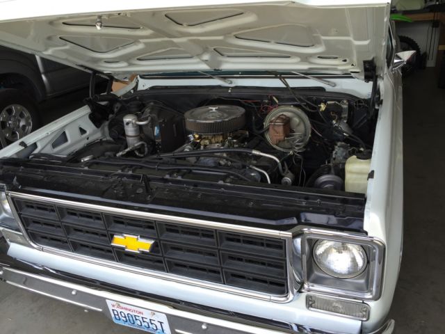 1977 White Chevrolet C-10 Standard Cab Pickup