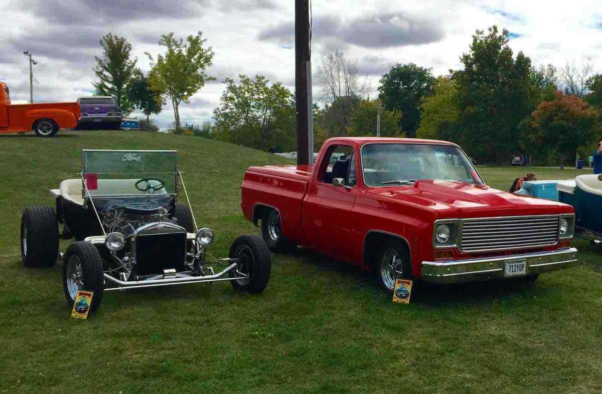 1977 Red Chevrolet C10/K10 Pickup