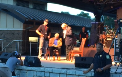 1977 White Chevrolet Camaro Coupe