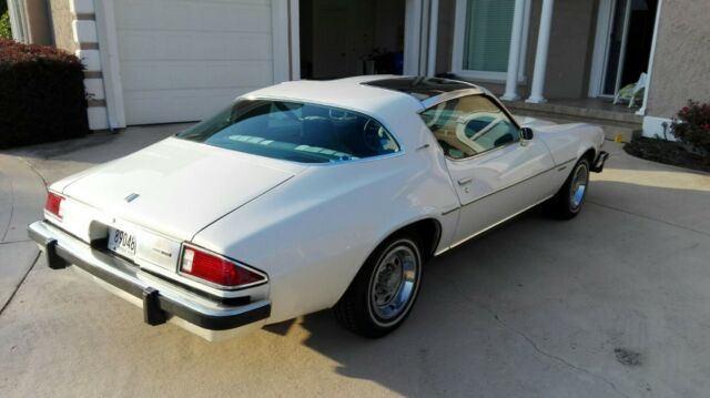 1977 White Chevrolet Camaro Coupe