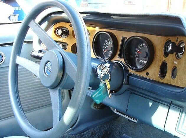 1977 White Chevrolet Camaro Coupe