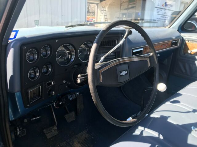 1977 Blue/White Chevrolet C-10 Pickup