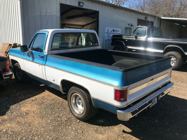 1977 Blue/White Chevrolet C-10 Pickup