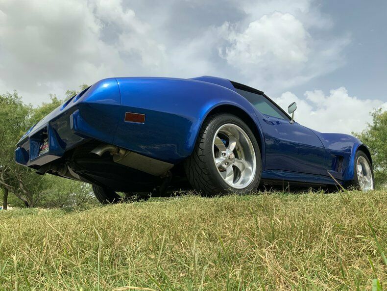 1977 Blue Chevrolet Corvette Coupe