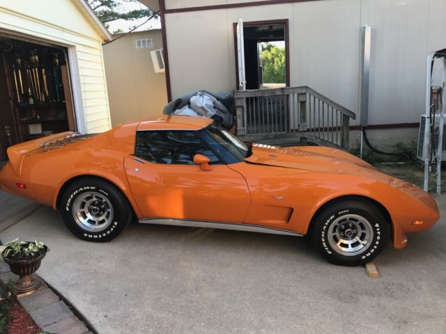 1977 Orange Chevrolet Corvette Coupe